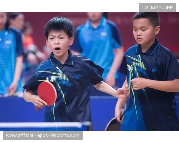 乒乓球少年模仿教练口音全队笑趴——一场笑声中的成长盛宴